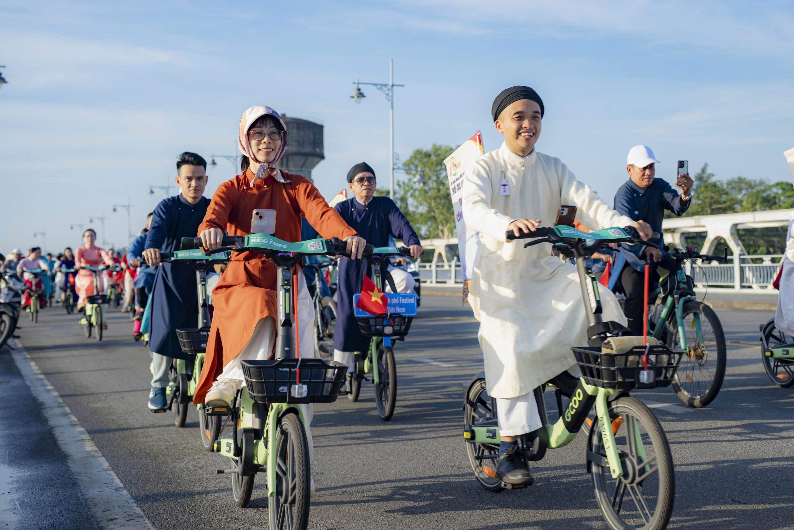 Áo dài qua phố 2025, Sự kiện Áo dài qua phố Huế, Lễ hội Áo dài Huế 2025, Du lịch Huế 2025, Sở Du lịch Huế, Áo dài Huế